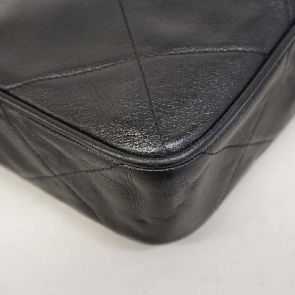 CHANEL Black Lambskin Leather Shoulder Bag - Picture 6 of 11